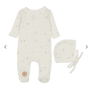 MON TRESOR BEBE POINTELLE POSIES FOOTIE & HAT SET